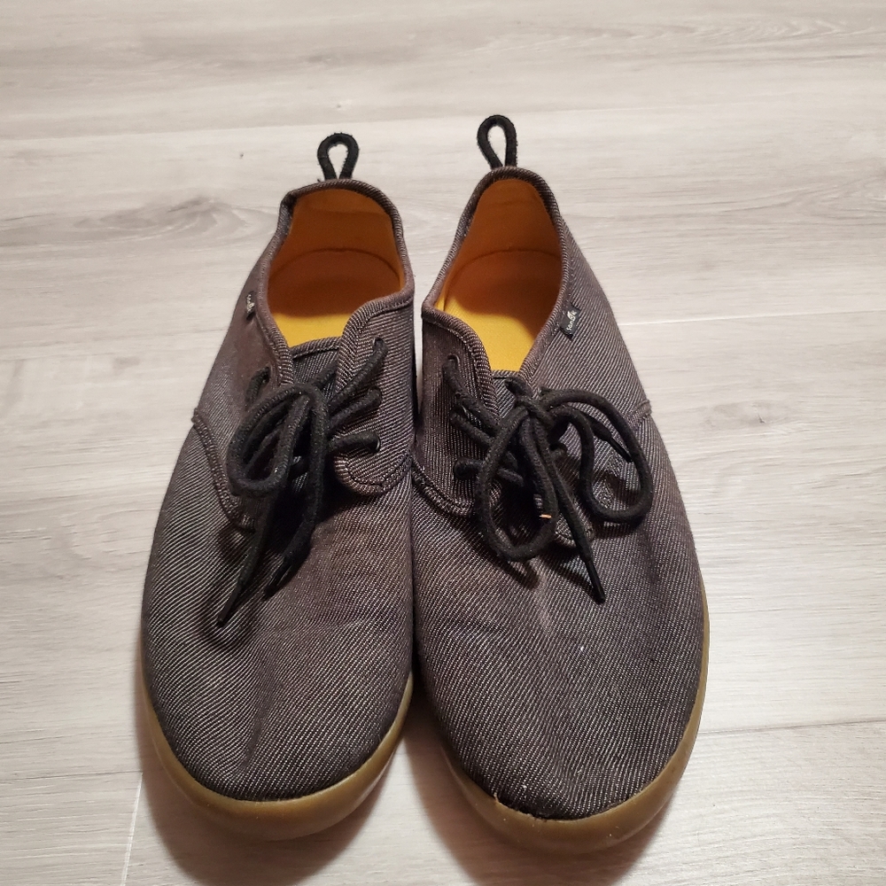 Sanuk shoes